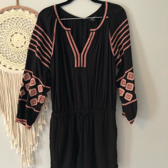 •LOFT Embroidered Split Neck Romper• - Picture 5 of 13